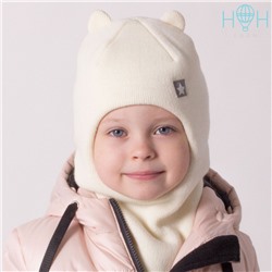 ШЗ20-61111728 Зимняя шапка-шлем с маленькими ушками и нашивкой "маленькая звездочка", молочный