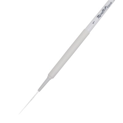Кисть лайнер Roubloff из белоснежной синтетики серия White liner № 1, ручка короткая белая, покрытие обоймы soft-touch